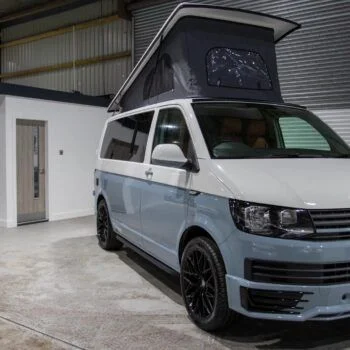 VW T6 LWB DSG Auto, Candy White & Squirrel Grey (FWB)